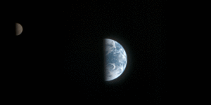 Archivo:Galileo view of an Earth-Moon conjunction