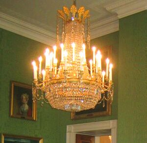 Archivo:GreenRoomChandelier