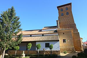 Archivo:Iglesia del Salvador, Valdescorriel 02