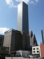 JPMorgan Chase Tower, Houston Texas.jpg