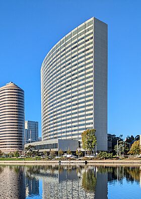 Kaiser Center 3.jpg