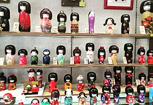 Archivo:Kokeshijapan