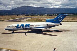 Archivo:Lloyd Aereo Boliviano - LAB Boeing 727-1A0 CP-861 (23746635371)