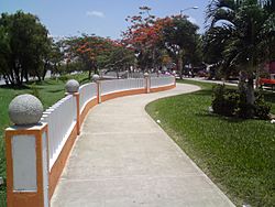 Archivo:Malecón de Jonuta
