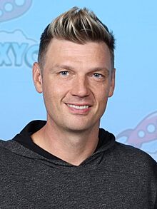 Nick Carter Photo Op GalaxyCon Raleigh 2023.jpg