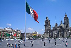 Archivo:Plaza de la Constitucion Ciudad de Mexico City