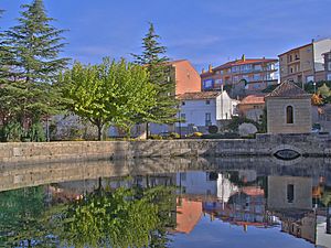 Archivo:Pozo artesiano, Cella (Teruel)