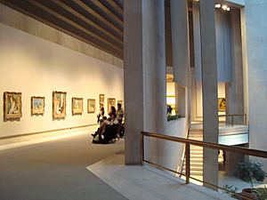 Archivo:Robert Lehman Wing - Visitors Watching Impressionist Masters
