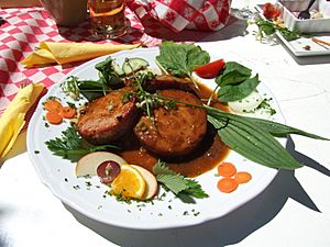 Archivo:Saumagen mit Sauerkraut