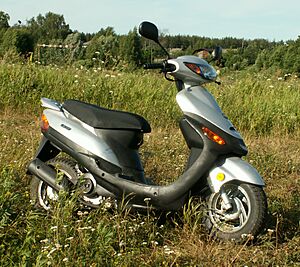 Archivo:Scooter-Baltmotors-Joy-R
