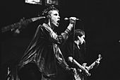 Archivo:Sex Pistols in Paradiso - Johnny Rotten & Steve Jones