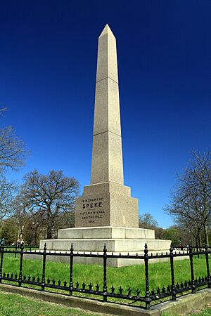 Archivo:Speke’s Monument in the Kensington Gardens, London 2013 (4)