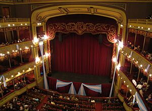 Archivo:Teatro Libertador, Córdoba (interior)