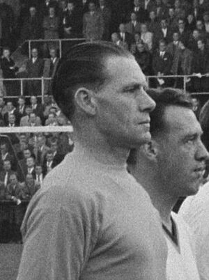 Archivo:Ted Ditchburn (1963)