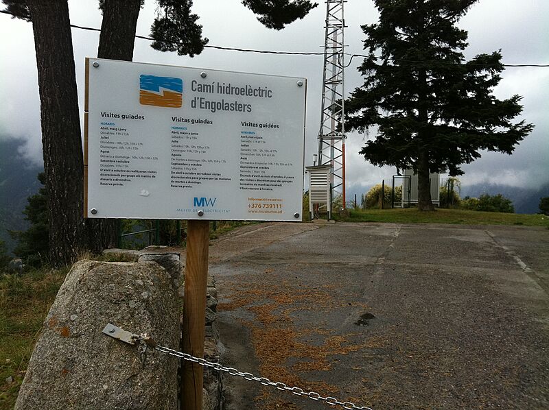 Terminal del funicular d'Engolasters i casa del Guarda- cartell