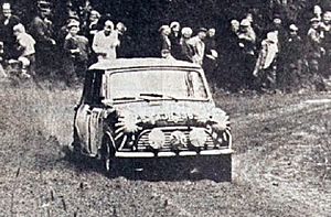 Archivo:Timo Mäkinen - 1965 Rally Finland (cropped)
