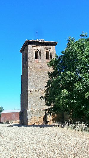 Archivo:Torre de la Iglesia de Corbillos de los Oteros