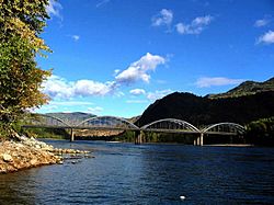 Trail Bridge Columbia River.jpg