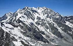 Archivo:Aerial image of the Monte Rosa east face (view from the east)