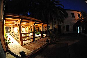 Archivo:Archaeological excavation at Gibraltar Museum