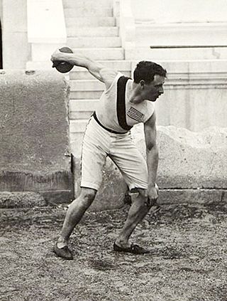 BASA-3K-7-422-22-Robert Garrett throwing the discus at 1896 Summer Olympics.jpg