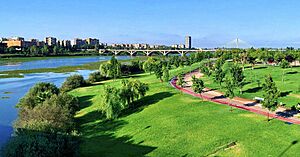 Archivo:Badajoz - Vistas desde el Puente de Palmas 04 edited