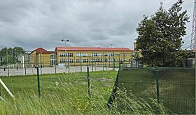 Archivo:Colegio Concepción de San Carlos