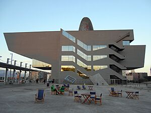 Archivo:Disseny Hub BCN