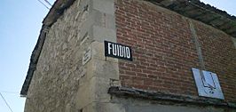 Fuidio - Rótulo con el nombre de la localidad.jpg