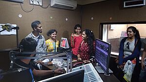 Archivo:Goa University students visit the media in Panjim 2