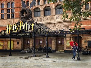 Archivo:Harry Potter and the Cursed Child, London's West End