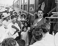 Archivo:Lazaro Cardenas nacionaliza ferrocarriles 1937