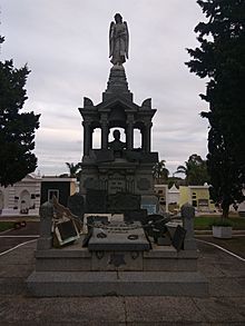 Mausoleo de Aparicio Saravia - Santa Clara de Olimar