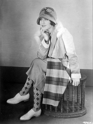 Archivo:Norma Shearer portrait