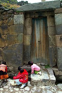 Archivo:Ollantaytambo doorway Stevage