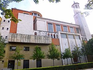 Archivo:Pamplona - Iglesia de San Francisco Javier, exterior 1