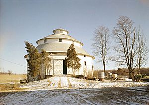 Archivo:Round barn Indiana