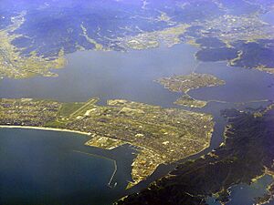 Archivo:SakaiminatoCity