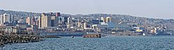 Archivo:Skyline-Duluth-20060330
