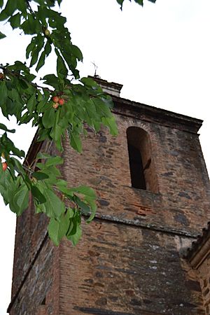 Archivo:Torre Iglesia de Santa Catalina, Cambronciono. DSC 1628