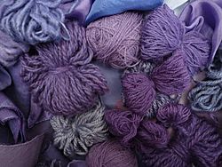 Archivo:Wolle-purpur-03-10