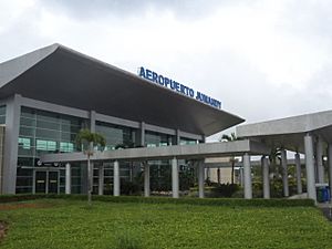 Archivo:Aeropuerto Internacional Jumandy