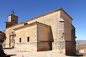 Archivo:Alarilla, Iglesia parroquial, fachada sur