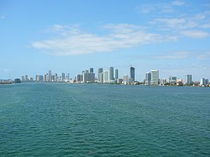 Archivo:Biscayne Bay south