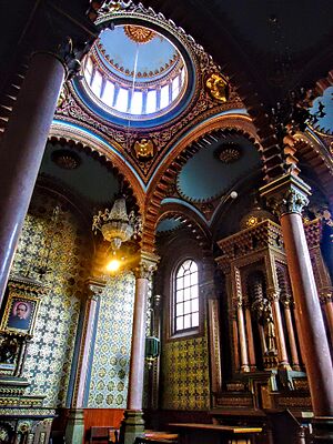 Archivo:Capilla Catedral de León