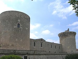 Archivo:Castello Venosa
