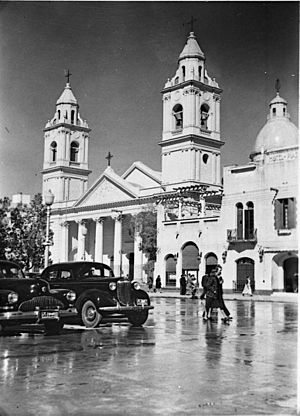 Archivo:Catedral Basílica de la Ciudad de Santiago del estero, Década del 40