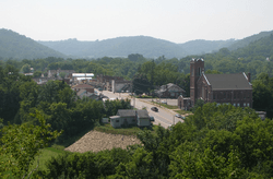 Hokah MN downtown from Mt Tom.png