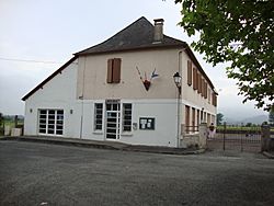 Idaux-Mendy (Pyr-Atl, Fr) école.JPG