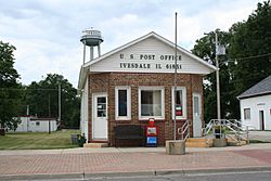 Ivesdale Illinois Post Office and Water Tower.jpg